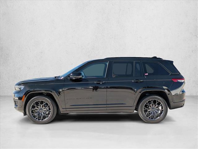 Photo of 2025 Diamond Black Jeep Grand Cherokee