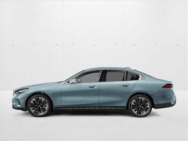 Photo of 2026 Green Metallic BMW 530