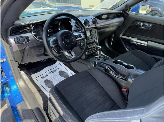Photo of 2017 Blue Ford Mustang