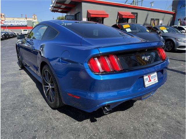 Photo of 2017 Blue Ford Mustang