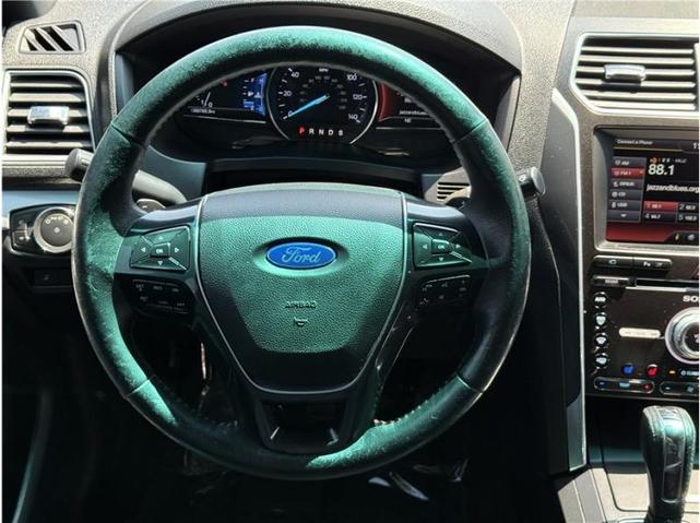 Photo of 2016 Shadow Black Ford Explorer