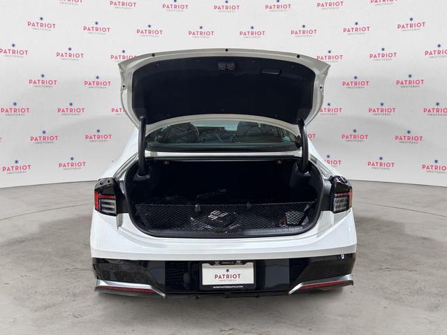 Photo of 2025 Serenity White Hyundai SONATA Hybrid