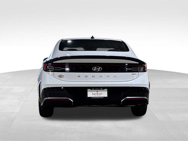 Photo of 2025 Serenity White Hyundai SONATA Hybrid