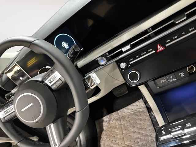 Photo of 2025 Ecotronic Gray Matte Hyundai TUCSON