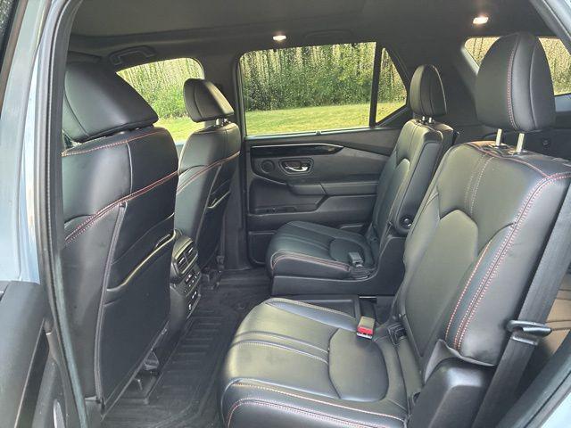Photo of 2023 Sonic Gray Pearl Honda Pilot