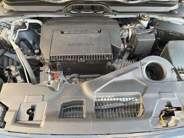 Photo of 2023 Sonic Gray Pearl Honda Pilot