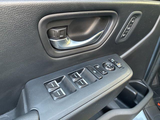 Photo of 2023 Sonic Gray Pearl Honda Pilot