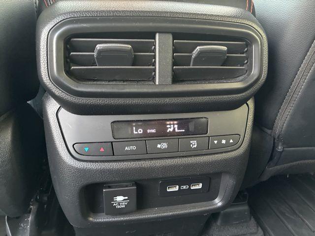 Photo of 2023 Sonic Gray Pearl Honda Pilot