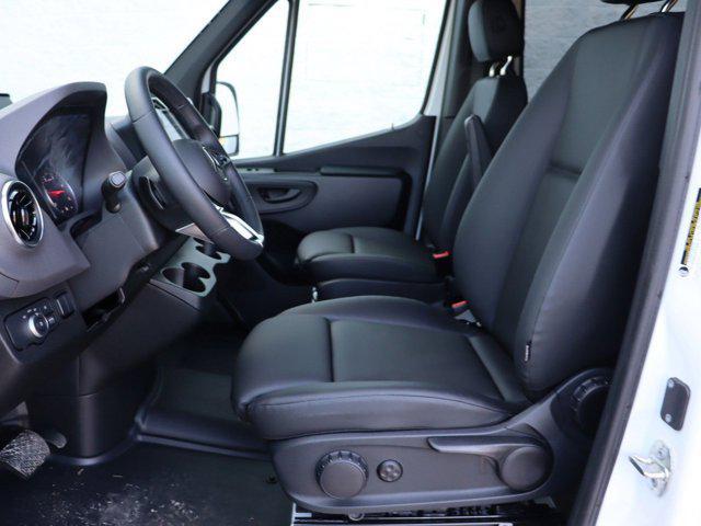 Photo of 2025 Arctic White Mercedes-Benz Sprinter 2500