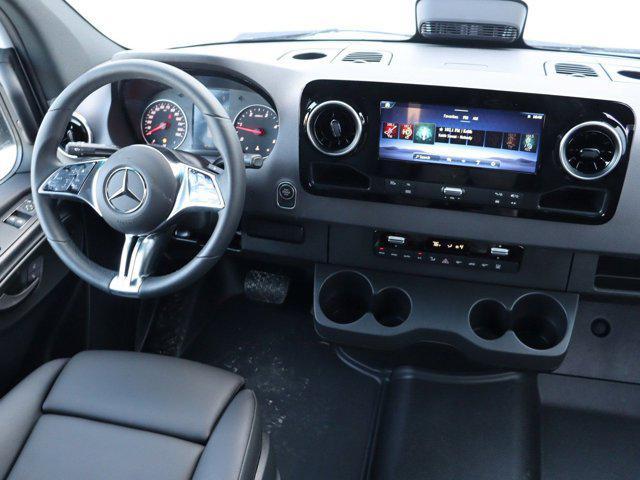 Photo of 2025 Arctic White Mercedes-Benz Sprinter 2500