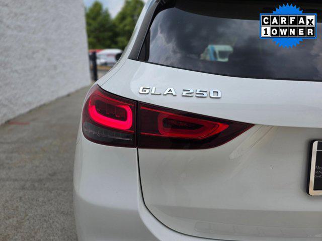 Photo of 2022 White Mercedes-Benz GLA 250