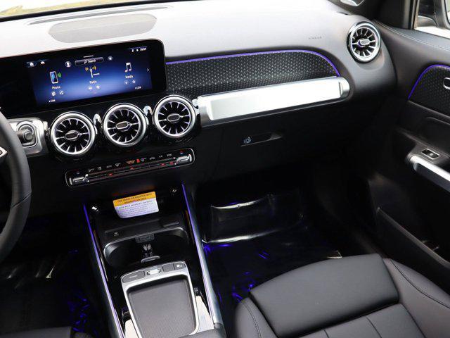 Photo of 2025 Night Black Mercedes-Benz GLB 250