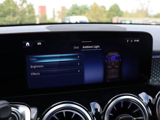 Photo of 2025 Night Black Mercedes-Benz GLB 250