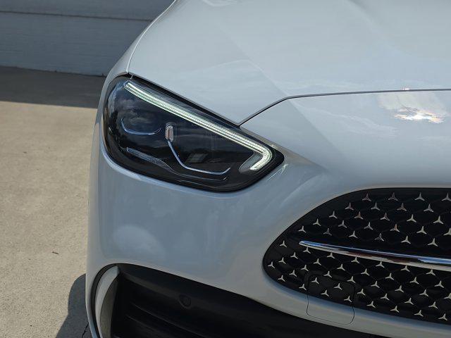 Photo of 2025 MANUFAKTUR Moonlight White Metallic Mercedes-Benz C-Class