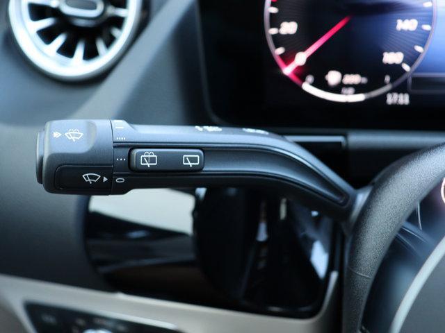 Photo of 2025 Polar White Mercedes-Benz GLA 250