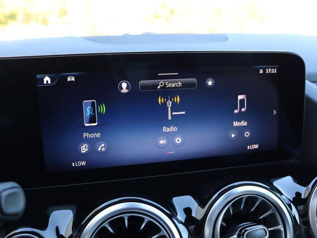 Photo of 2025 Polar White Mercedes-Benz GLA 250