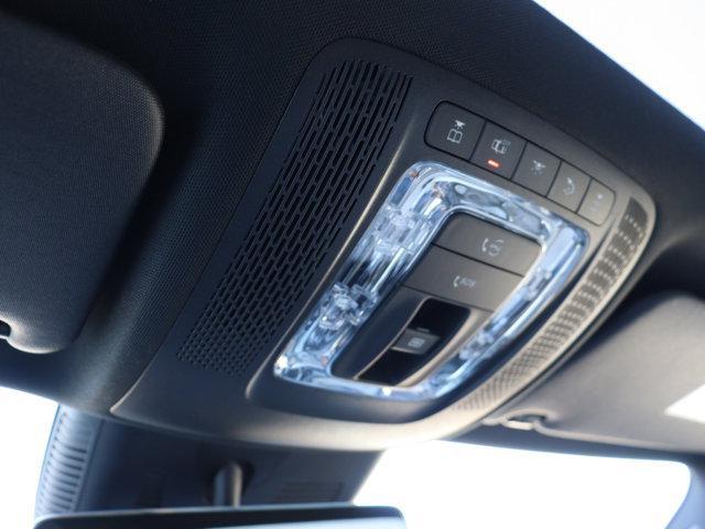 Photo of 2025 Polar White Mercedes-Benz GLA 250