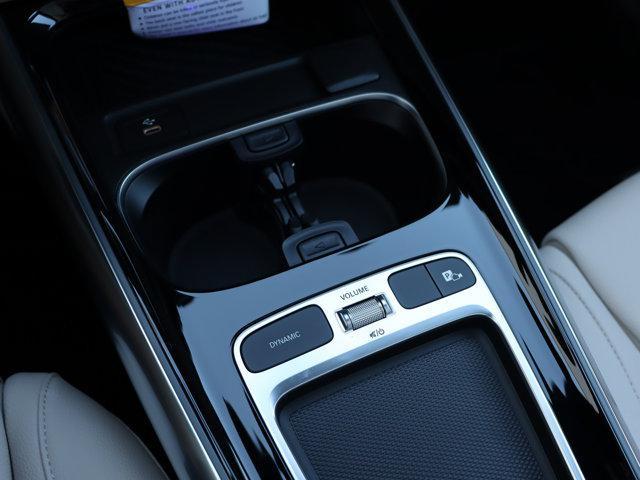 Photo of 2025 Polar White Mercedes-Benz GLA 250
