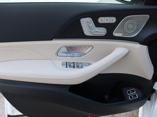 Photo of 2025 Polar White Mercedes-Benz GLE 450e