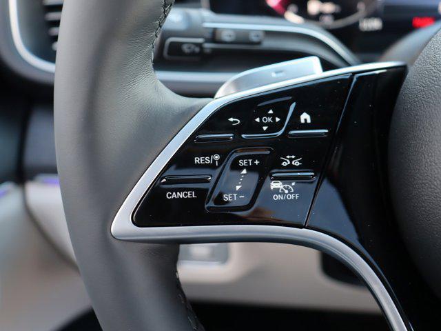 Photo of 2025 Polar White Mercedes-Benz GLE 450e