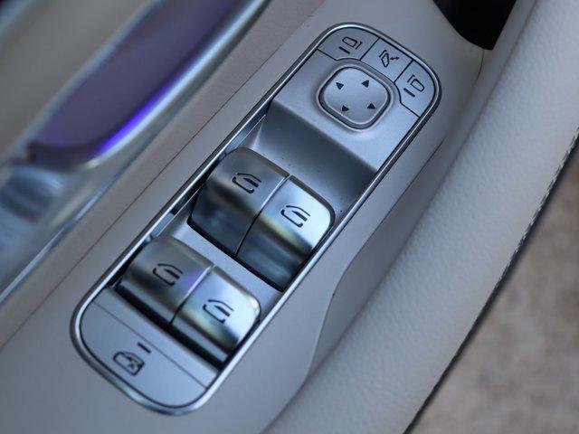 Photo of 2025 Polar White Mercedes-Benz GLE 450e