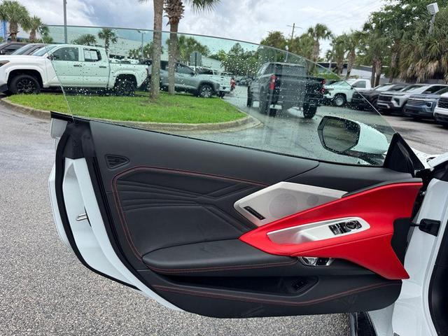 Photo of 2025 Arctic White Chevrolet Corvette