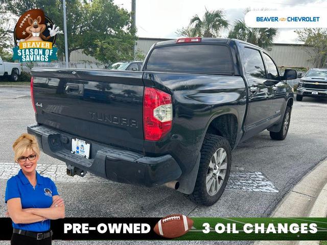 Photo of 2014 Super White Toyota Tundra