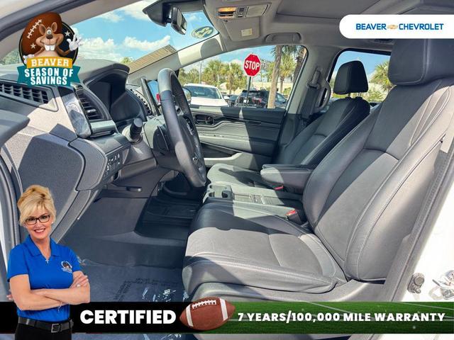 Photo of 2023 White Honda Odyssey