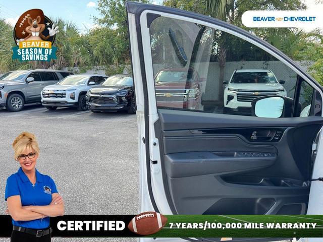 Photo of 2023 White Honda Odyssey