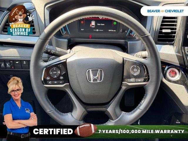 Photo of 2023 White Honda Odyssey