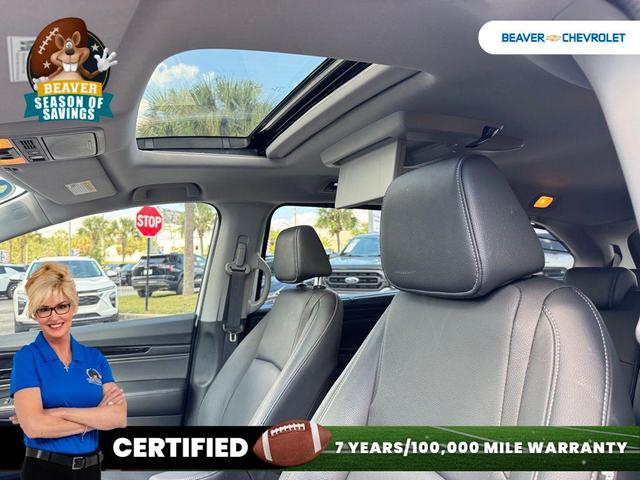 Photo of 2023 White Honda Odyssey