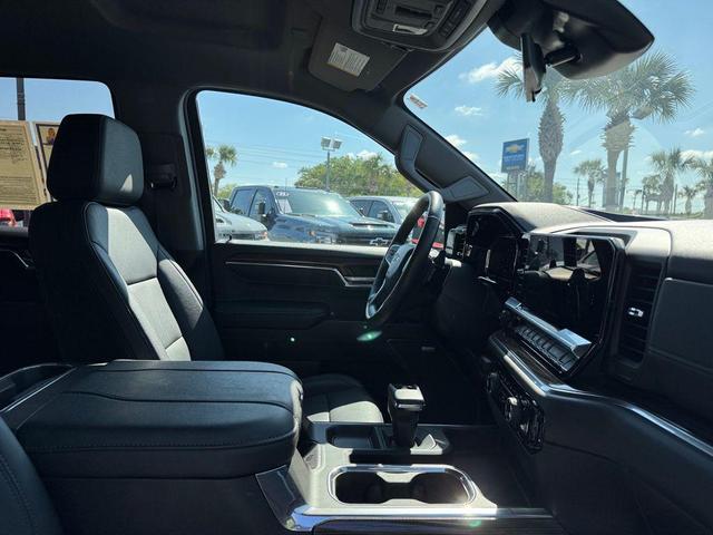 Photo of 2024 Black Chevrolet Silverado 1500