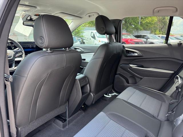 Photo of 2025 Summit White Chevrolet Trax