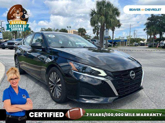 Photo of 2024 Super Black Nissan Altima