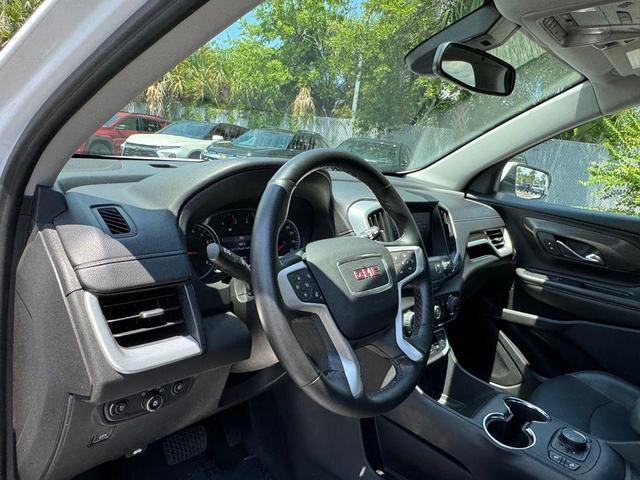 Photo of 2023 Summit White GMC Terrain