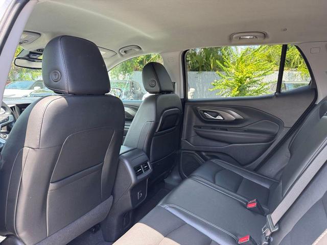 Photo of 2023 Summit White GMC Terrain