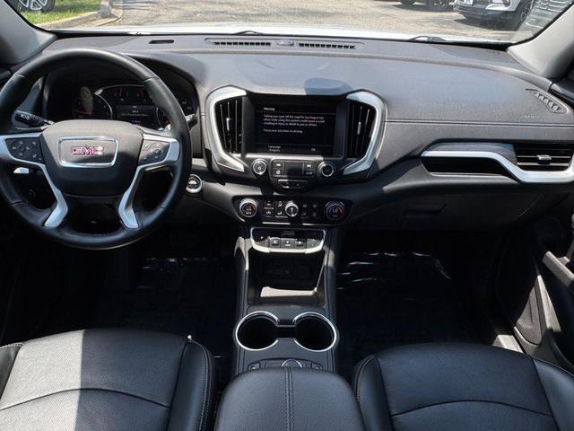 Photo of 2023 Summit White GMC Terrain