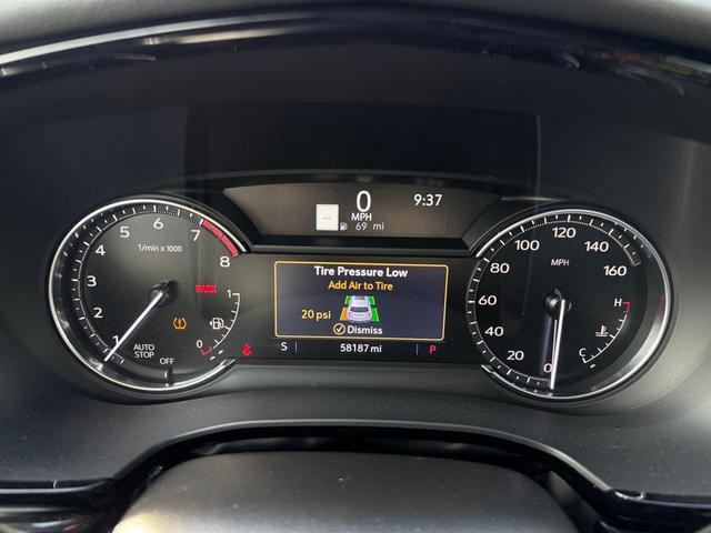 Photo of 2023 Black Metallic Cadillac XT6