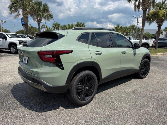 Photo of 2025 Cacti Green Chevrolet Trax