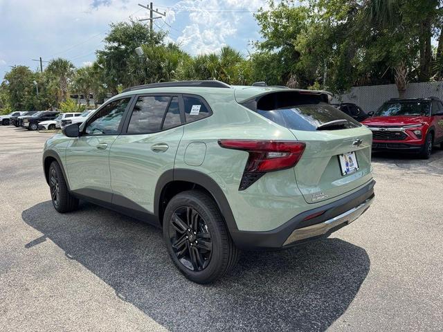 Photo of 2025 Cacti Green Chevrolet Trax
