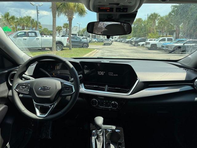 Photo of 2025 Cacti Green Chevrolet Trax
