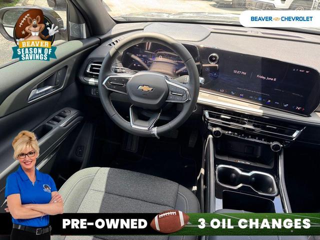 Photo of 2025 Sterling Gray Metallic Chevrolet Traverse