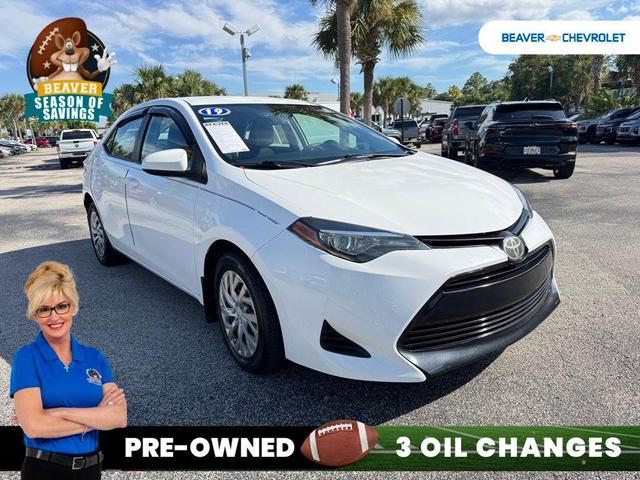 Photo of 2019 White Toyota Corolla