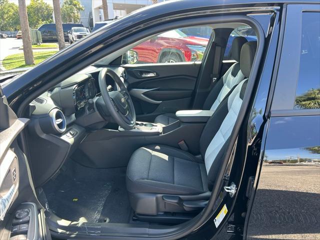 Photo of 2025 Mosaic Black Metallic Chevrolet Trax