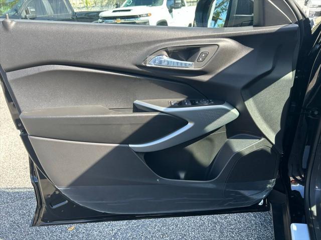 Photo of 2025 Mosaic Black Metallic Chevrolet Trax
