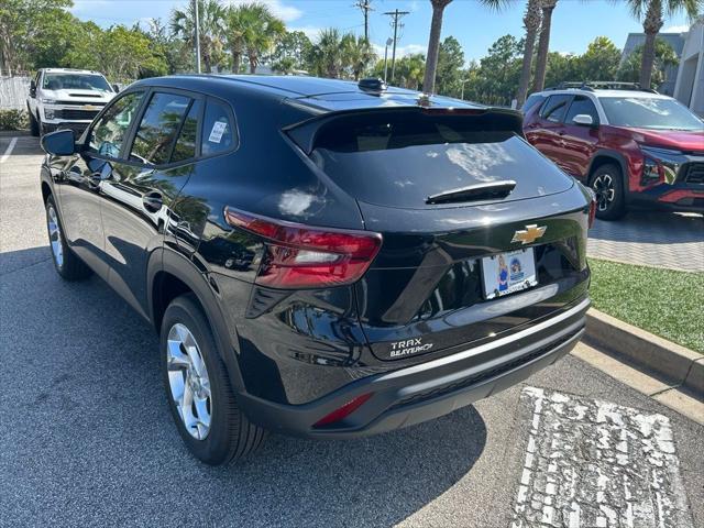 Photo of 2025 Mosaic Black Metallic Chevrolet Trax