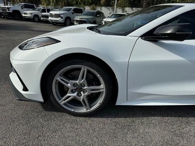 Photo of 2025 Arctic White Chevrolet Corvette