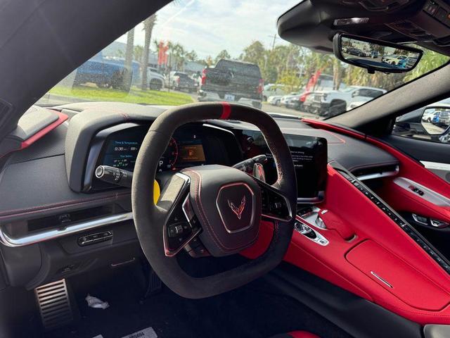 Photo of 2025 Arctic White Chevrolet Corvette
