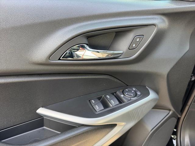 Photo of 2025 Mosaic Black Metallic Chevrolet Trax