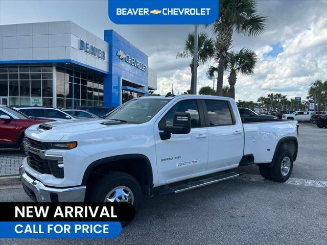 Photo of 2024 Summit White Chevrolet Silverado 3500
